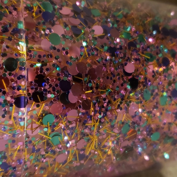 Cups - Picture 3 of 8